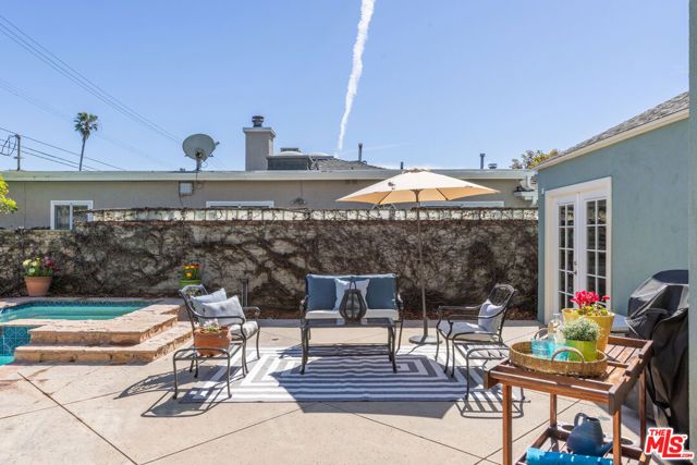 8806 Croydon Avenue, Los Angeles, CA 90045