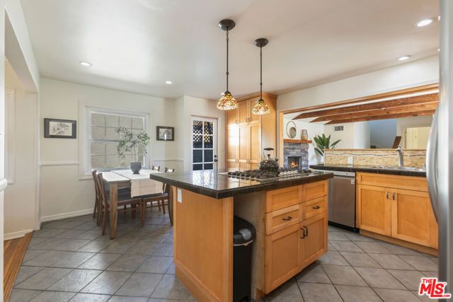 8806 Croydon Avenue, Los Angeles, CA 90045