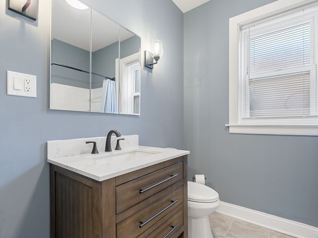 7649 S Yates Boulevard 3, Chicago, IL 60649