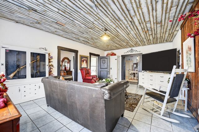 2070 County Road 377, Van Alstyne, TX 75495