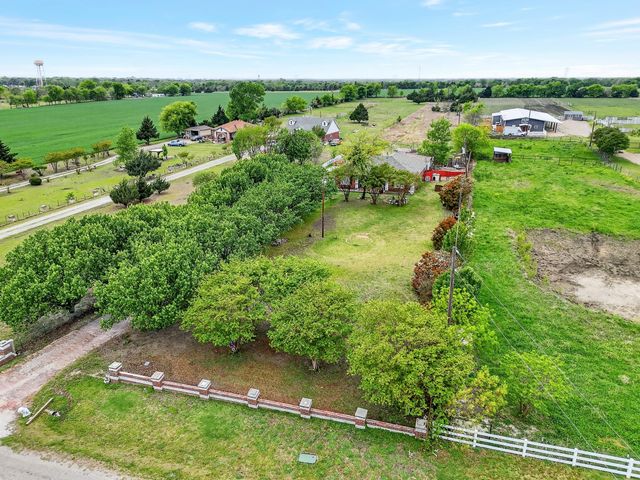 2070 County Road 377, Van Alstyne, TX 75495