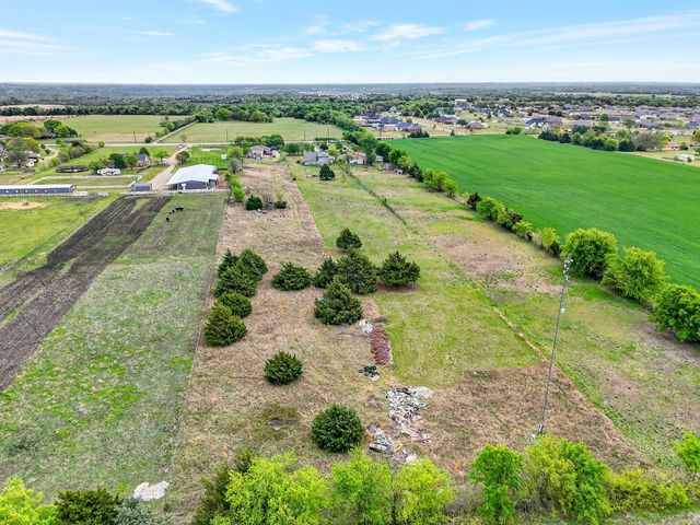 2070 County Road 377, Van Alstyne, TX 75495