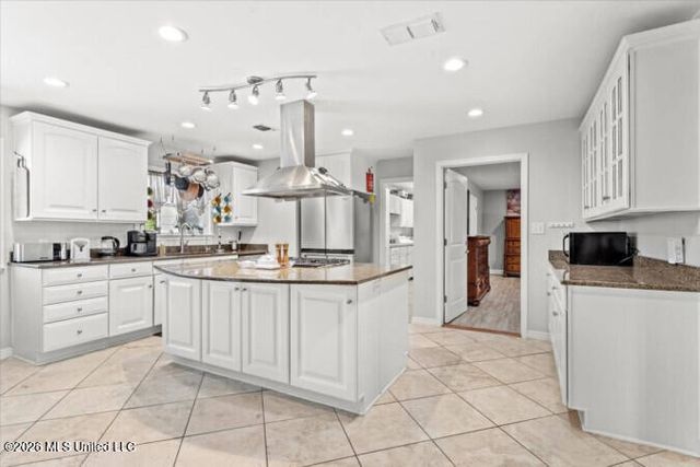 5913 David Davis Place, Ocean Springs, MS 39564