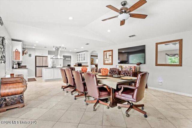 5913 David Davis Place, Ocean Springs, MS 39564