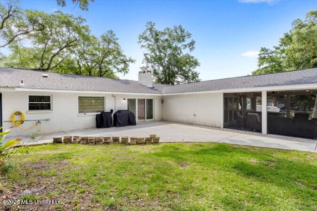 5913 David Davis Place, Ocean Springs, MS 39564