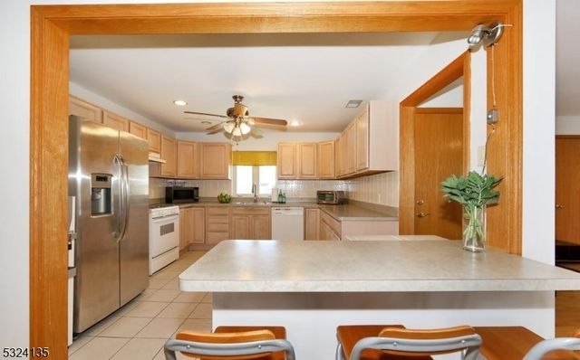 253 Delawanna Ave, Clifton City, NJ 07014