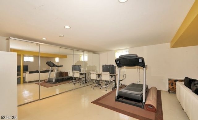 253 Delawanna Ave, Clifton City, NJ 07014