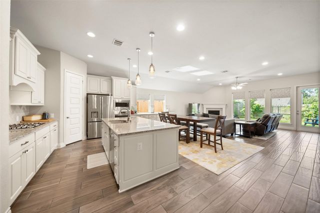 212 Trillium Park Loop, Conroe, TX 77304