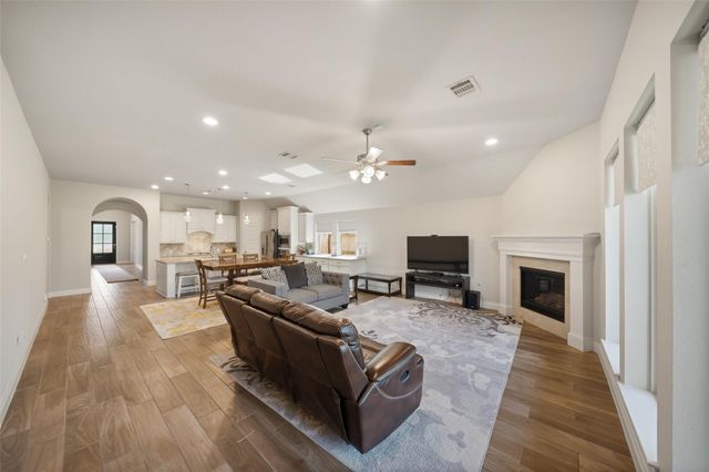 212 Trillium Park Loop, Conroe, TX 77304