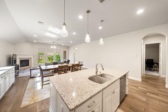 212 Trillium Park Loop, Conroe, TX 77304