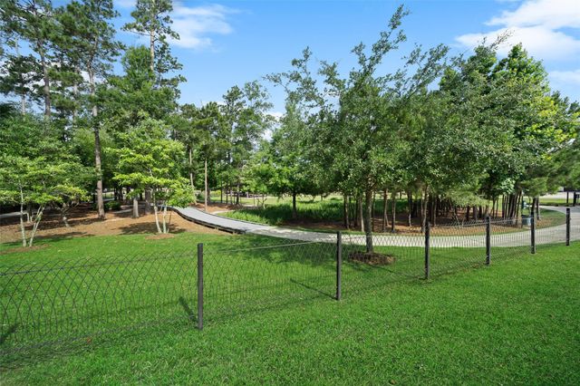 212 Trillium Park Loop, Conroe, TX 77304