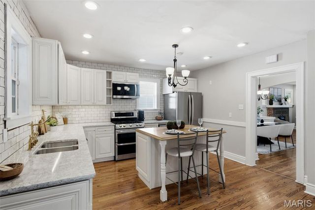 7071 Mardel Avenue, St Louis, MO 63109