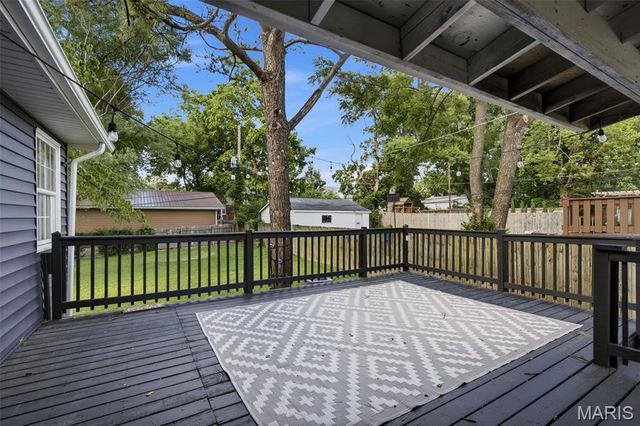 7071 Mardel Avenue, St Louis, MO 63109