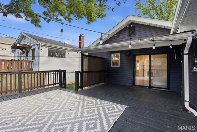7071 Mardel Avenue, St Louis, MO 63109