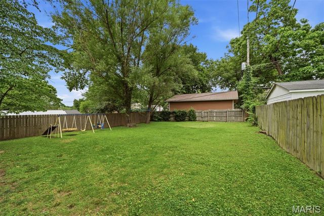7071 Mardel Avenue, St Louis, MO 63109