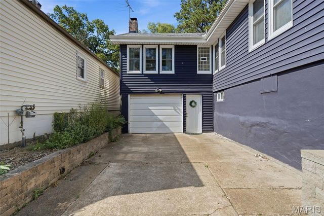7071 Mardel Avenue, St Louis, MO 63109
