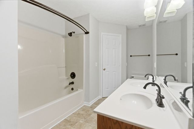 210 Rachel Ct, White House, TN 37188