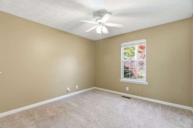 210 Rachel Ct, White House, TN 37188