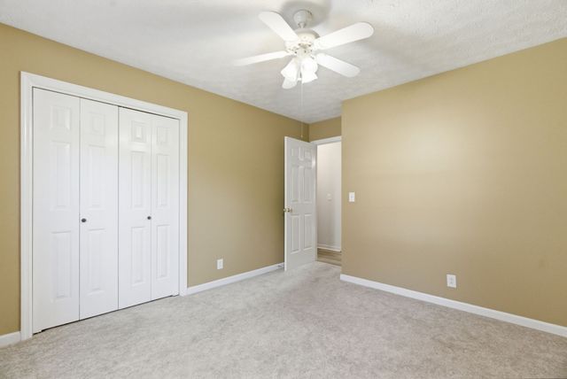 210 Rachel Ct, White House, TN 37188