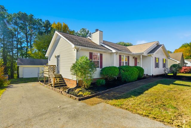 210 Rachel Ct, White House, TN 37188