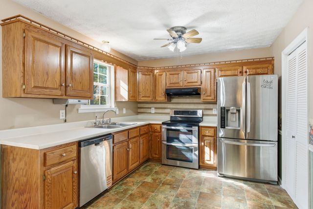 210 Rachel Ct, White House, TN 37188