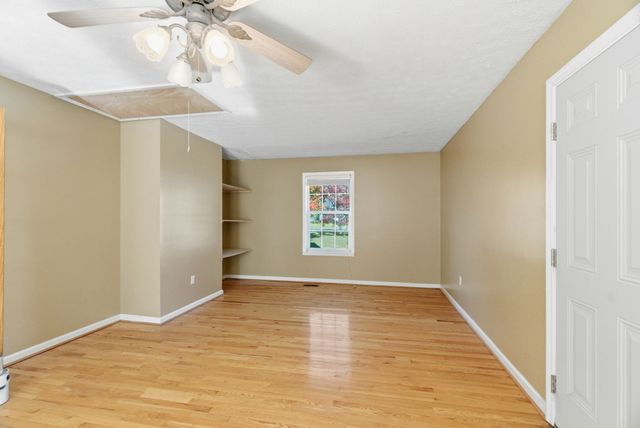 210 Rachel Ct, White House, TN 37188