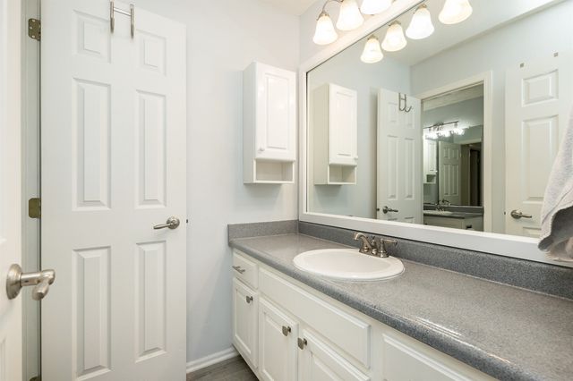 2821 SW Homestead Circle, Ankeny, IA 50023