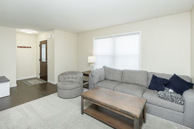 2821 SW Homestead Circle, Ankeny, IA 50023