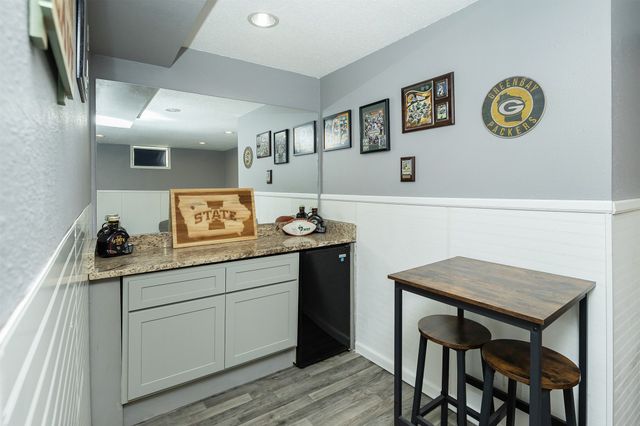 2821 SW Homestead Circle, Ankeny, IA 50023