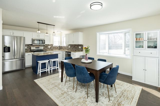 2821 SW Homestead Circle, Ankeny, IA 50023