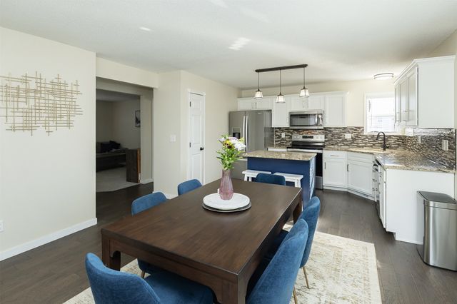 2821 SW Homestead Circle, Ankeny, IA 50023