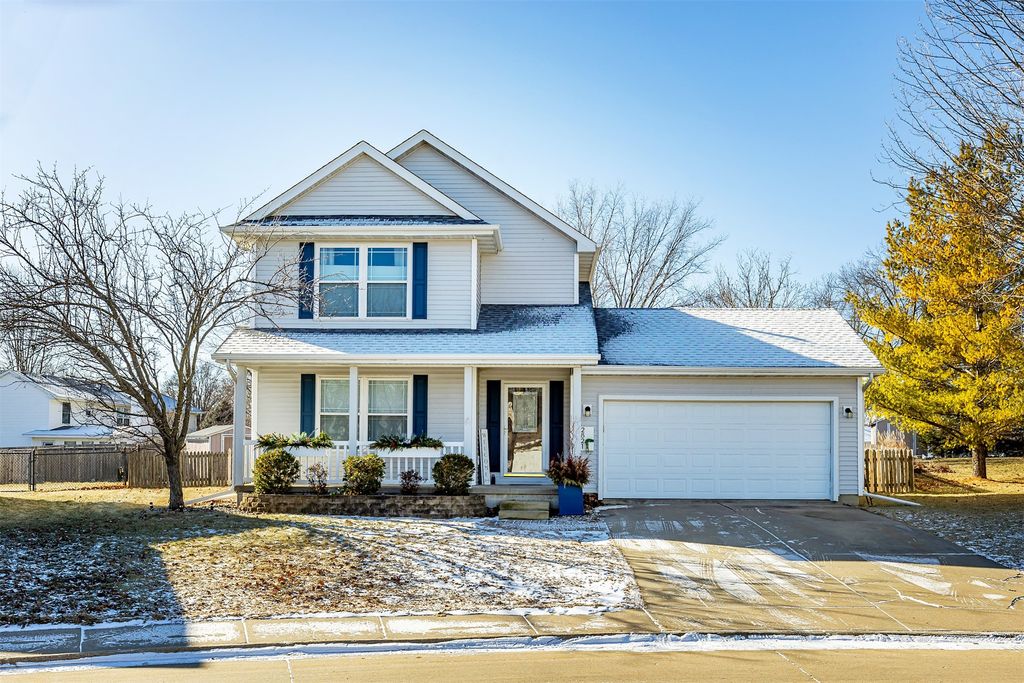2821 SW Homestead Circle, Ankeny, IA 50023