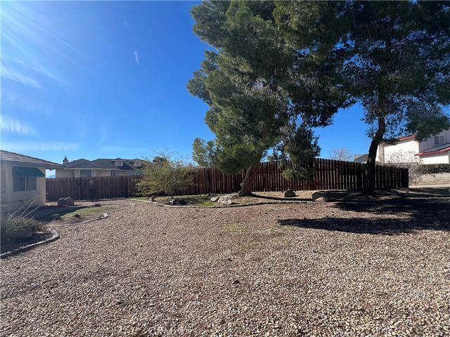 16481 Iwa, Apple Valley, CA 92307