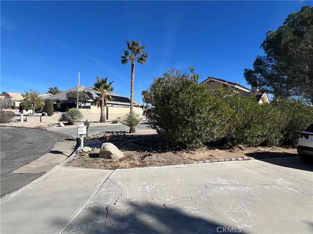 16481 Iwa, Apple Valley, CA 92307