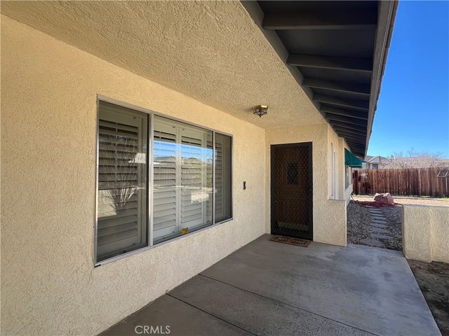 16481 Iwa, Apple Valley, CA 92307