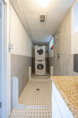 624 Fort Couch Rd, Upper St Clair, PA 15241