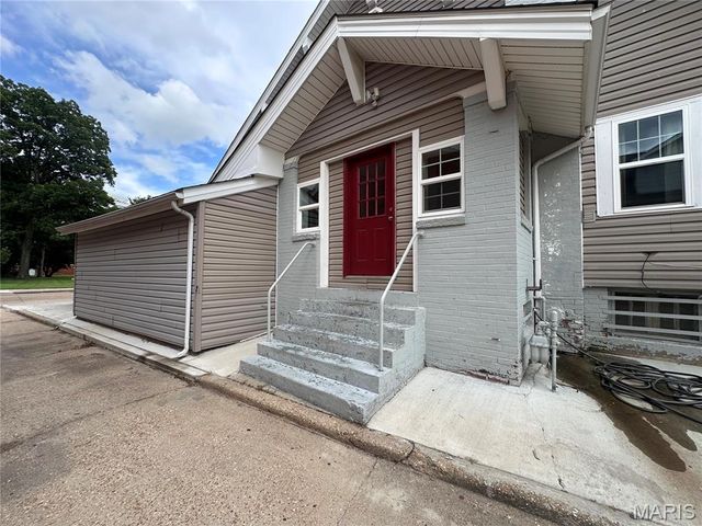 203 N Kingshighway Street, Sikeston, MO 63801