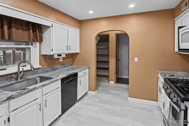 163 Norwood Place, East Alton, IL 62024