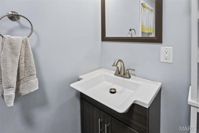 163 Norwood Place, East Alton, IL 62024