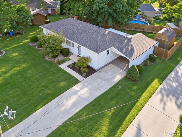 163 Norwood Place, East Alton, IL 62024