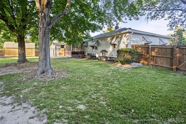 163 Norwood Place, East Alton, IL 62024