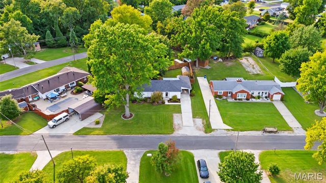 163 Norwood Place, East Alton, IL 62024