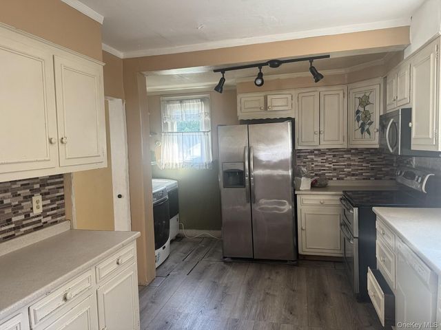 114 Leonard Avenue, Freeport, NY 11520