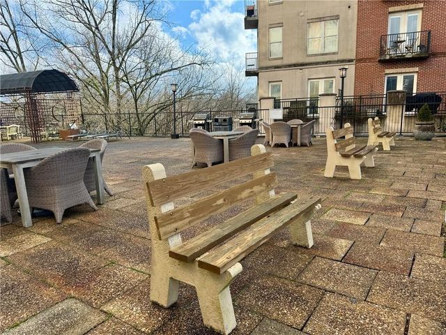 2285 Peachtree NE Road 1101, Atlanta, GA 30309