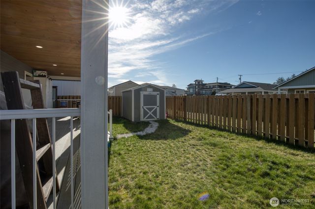 839 N 1st Street, Westport, WA 98595