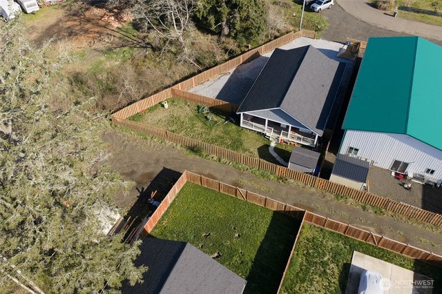 839 N 1st Street, Westport, WA 98595