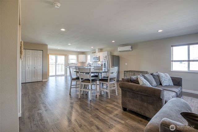 839 N 1st Street, Westport, WA 98595