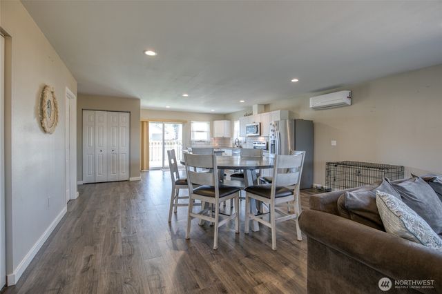 839 N 1st Street, Westport, WA 98595