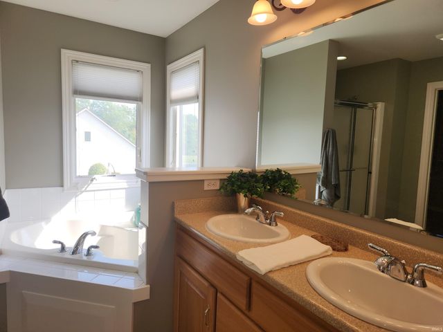 8507 Forsythia Court, Fort Wayne, IN 46818