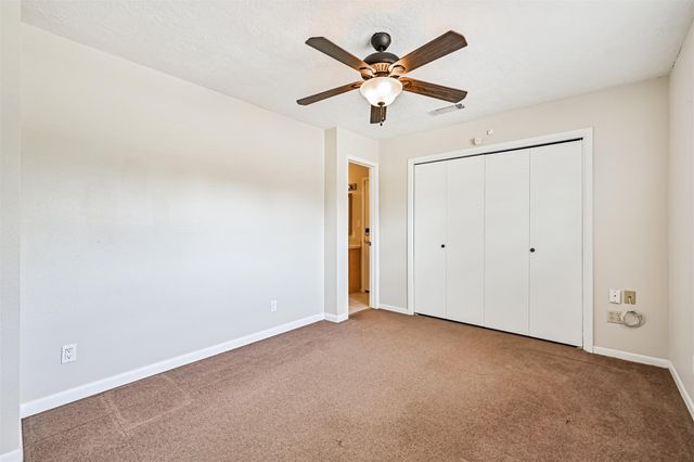 803 Greenbriar Avenue, Friendswood, TX 77546